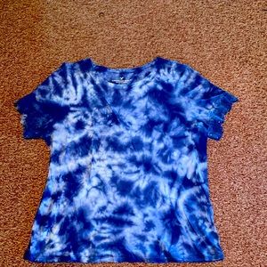 American Eagle shirt with lace sleeves